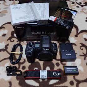 おまけ付 Canon EOS R5 Mark II 本体