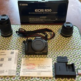 【美品】Canon EOS R50 ダブルズームキット ブラック