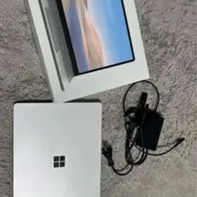 Surface Laptop Go THH-00020［プラチナ］