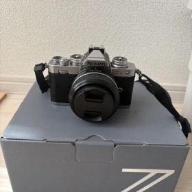 Nikon Z fc ミラーレスカメラ レンズ付き 28/2.8 SE kit