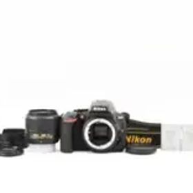 【美品】Nikon D5600 ボディ / AF-S 18-55mm セット