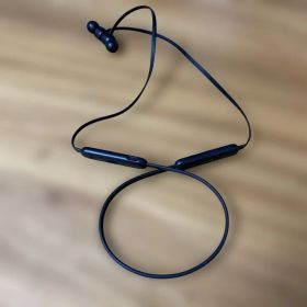 Beats Flex ワイヤレスイヤホン ブラック