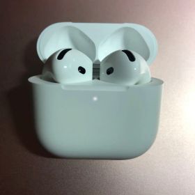 Apple AirPods 第4世代 アクティブノイズキャンセリングなし