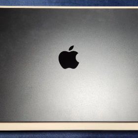 【極美品・保証付】MacBook Air M2 (2022) 16GB USキー