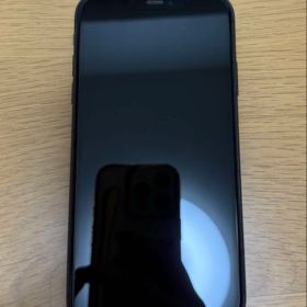 Apple iPhone 11 ブラック 本体