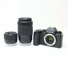 【中古】 《美品》 FUJIFILM X-S10 ダブルズームレンズキット ブラック [ デジタルカメラ ]