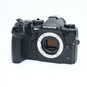 【中古】 《良品》 OM SYSTEM OM-1 ボディ【センサーフィルター部品交換/各部点検済】 [ デジタルカメラ ]