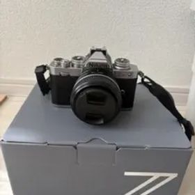 Nikon Z fc ミラーレスカメラ レンズ付き 28/2.8 SE kit