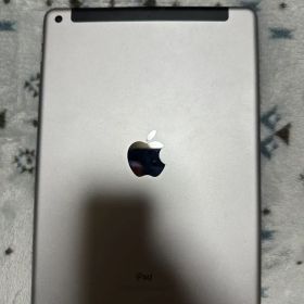 iPad 第6世代 32GB グレー WiFiモデル