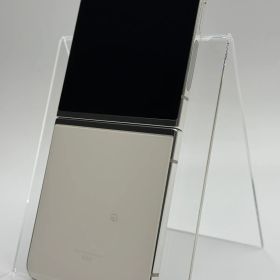 【中古C】Galaxy Z Flip5 SCG23 256GB クリーム バッテリー【80％以上】 SIMフリー 白ロム