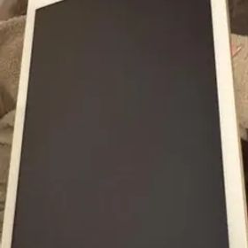 iPad 9.7 インチ 5世代 2017 Wi-Fi 4G 32 GBゴールド