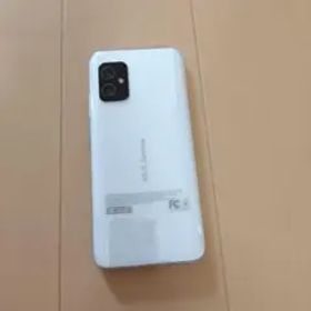 ASUS Zenfone 8 本体