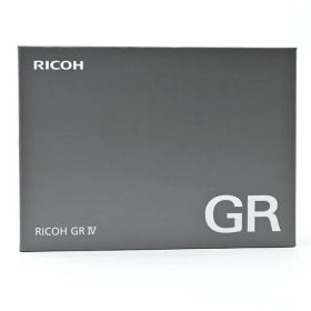 ＜未開封品＞ RICOH GR4｜GR IIIx 後継モデル｜APS-C搭載｜高性能コンデジ｜人気GRシリーズ最新モデル｜保証書同封