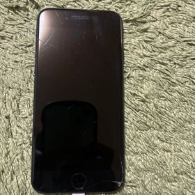 Apple iPhone SEブラック 本体