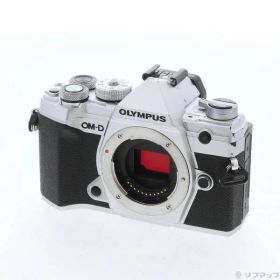 〔中古品〕 OM-D E-M5 Mark III ボディ シルバー【262】