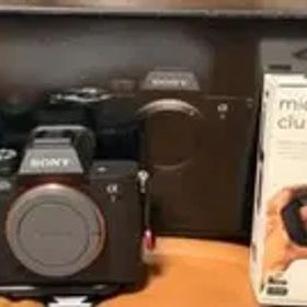 美品 sony α7IV ILCE-7M4おまけ多数 ピークデザイン