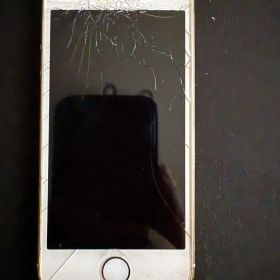 iPhone 5s 16GB ゴールド ひび割れ