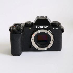 【中古】(フジフイルム) FUJIFILM X-S10 ボデイ