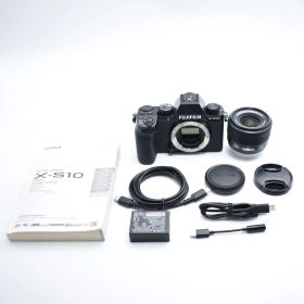 B#10529 富士フイルム(FUJIFILM) ミラーレスデジタルカメラ X-S10 レンズキット(XC15-45) F X-S10LK-1545 ブラック