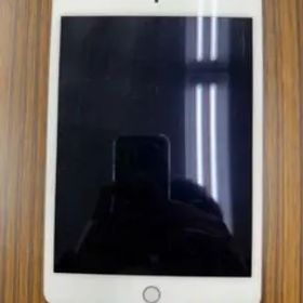 iPad mini4シルバー 32GB Wi-Fi+Cellular