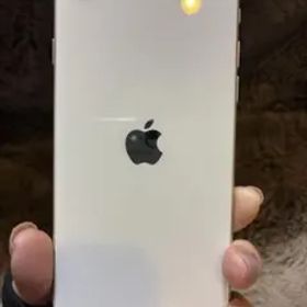 Apple iPhone se 第3世代 ホワイト 本体