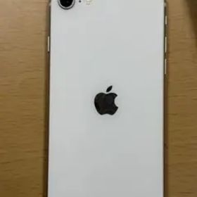 Apple iPhone se3 64GBホワイト 本体