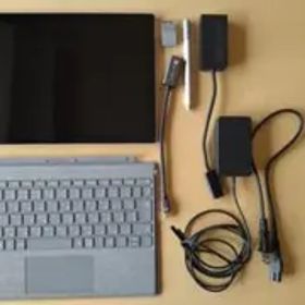 Surface Pro 5 Surface Connect to USB-C付
