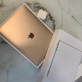 MacBook Air M1 8GB 13.3インチ