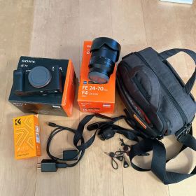 Sony α7C デジタル一眼レフ + FE 24-70mm F4レンズ