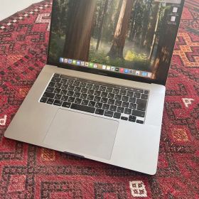 MacBook Pro 2019 16インチ 32GB 1TB おまけ付き