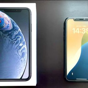 美品‼️ iPhoneXR SIMフリー256GB+バッテリー100%+ガラス