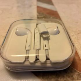 Apple EarPods with Lightning コネクタ