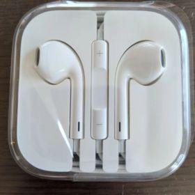 未使用品Apple EarPods ホワイト ケース付き