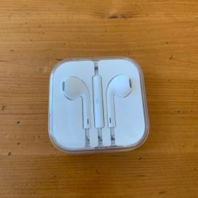 Apple EarPods ホワイト