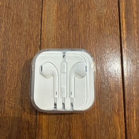 Apple EarPods ホワイト オリジナルパッケージ付