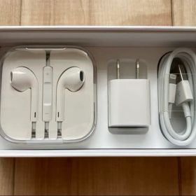 【新品未使用本体なし】Apple EarPods & USB充電器 & ケーブル