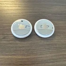 Apple AirTag 2個セット ホワイト
