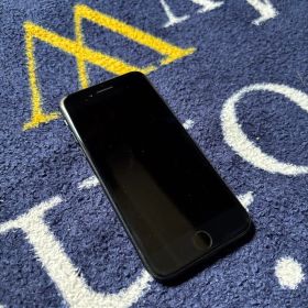 Apple iPhone 7 ブラック 本体