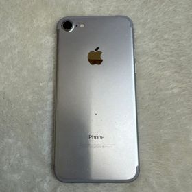 Apple iPhone 7 32GB シルバー 本体