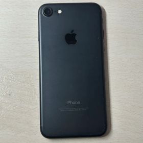 Apple iPhone 7 ブラック 本体