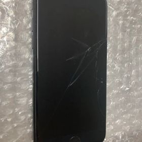iPhone 7 32GBブラック 画面ひび割れあり