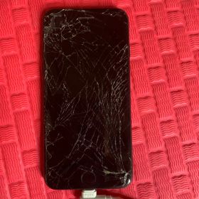 iPhone 7 ブラック 画面ひび割れ