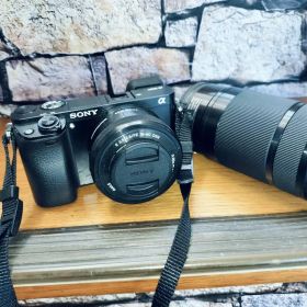 や*ま様 SONY 一眼レフカメラα6000 ダフルズームレンズセット カメラ収