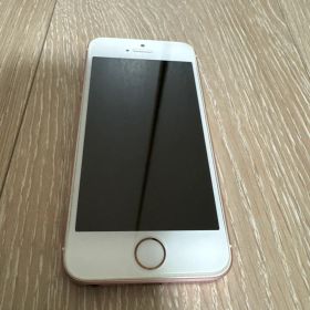 Apple iPhone SE ローズゴールド 本体のみ