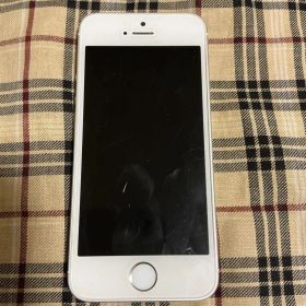 Apple iPhone 初代SE シルバー 16GB 本体