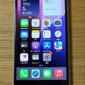 Apple iPhone SE 第三世代 スターライト 64GBモデル