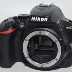 240755★ほぼ新品★Nikon デジタル一眼レフカメラ D5600 ボディー ブラック D5600BK