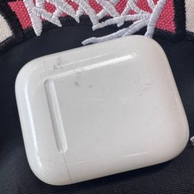 純正Apple  AirPods 第2世代 ワイヤレス 両耳動作良好傷汚れあり