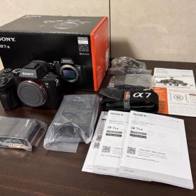 [オーバーシーズモデル] SONY α7R III 本体と付属品