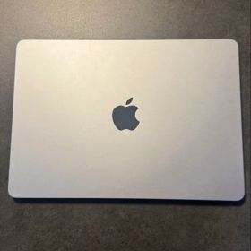 Apple MacBook Air 2025 年モデル M4